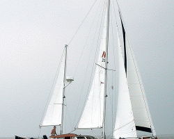 Solo sailing my '84 Nauticat33 Genesis